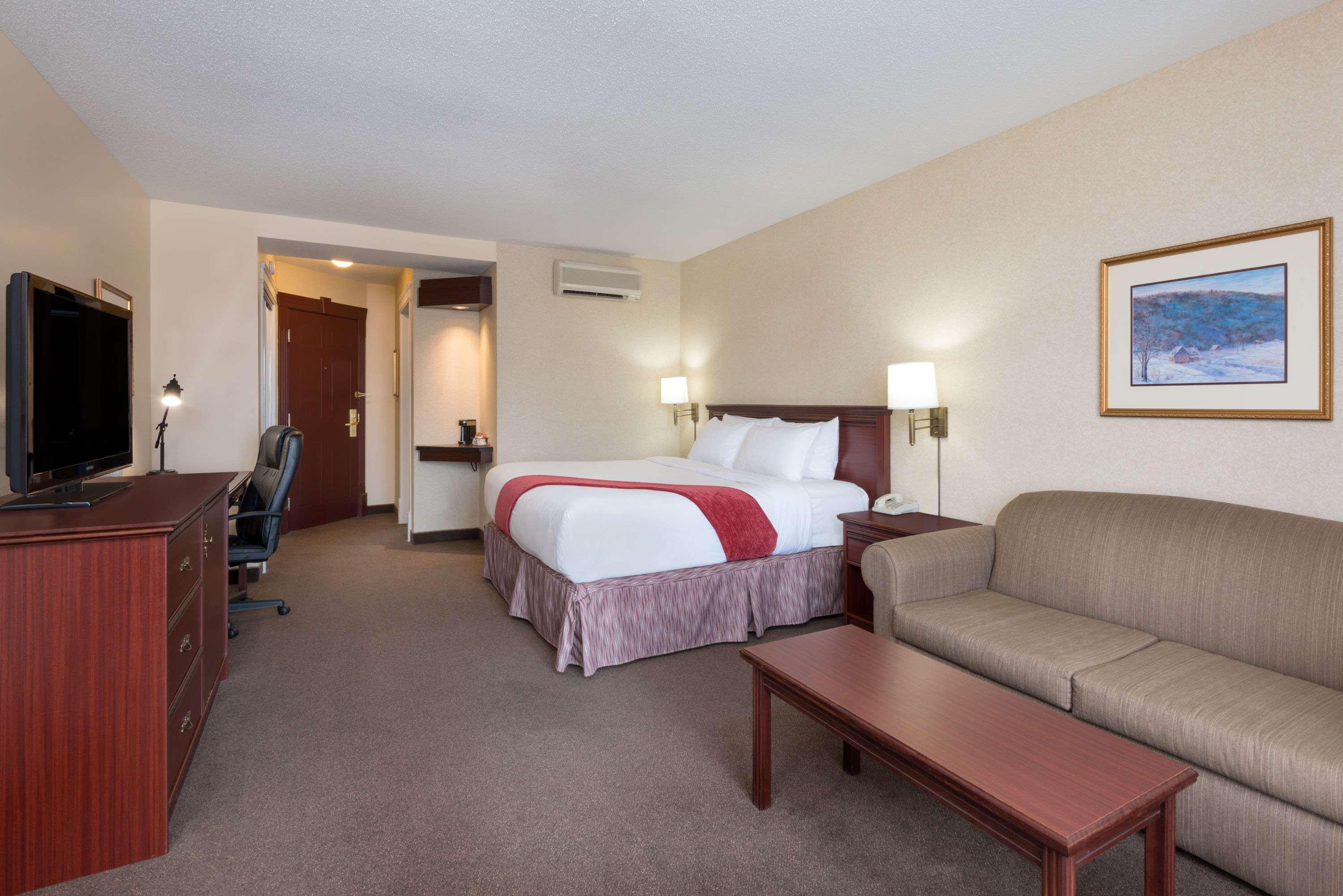 Ramada Plaza By Wyndham Gatineau/Manoir Du Casino Hotel Ngoại thất bức ảnh