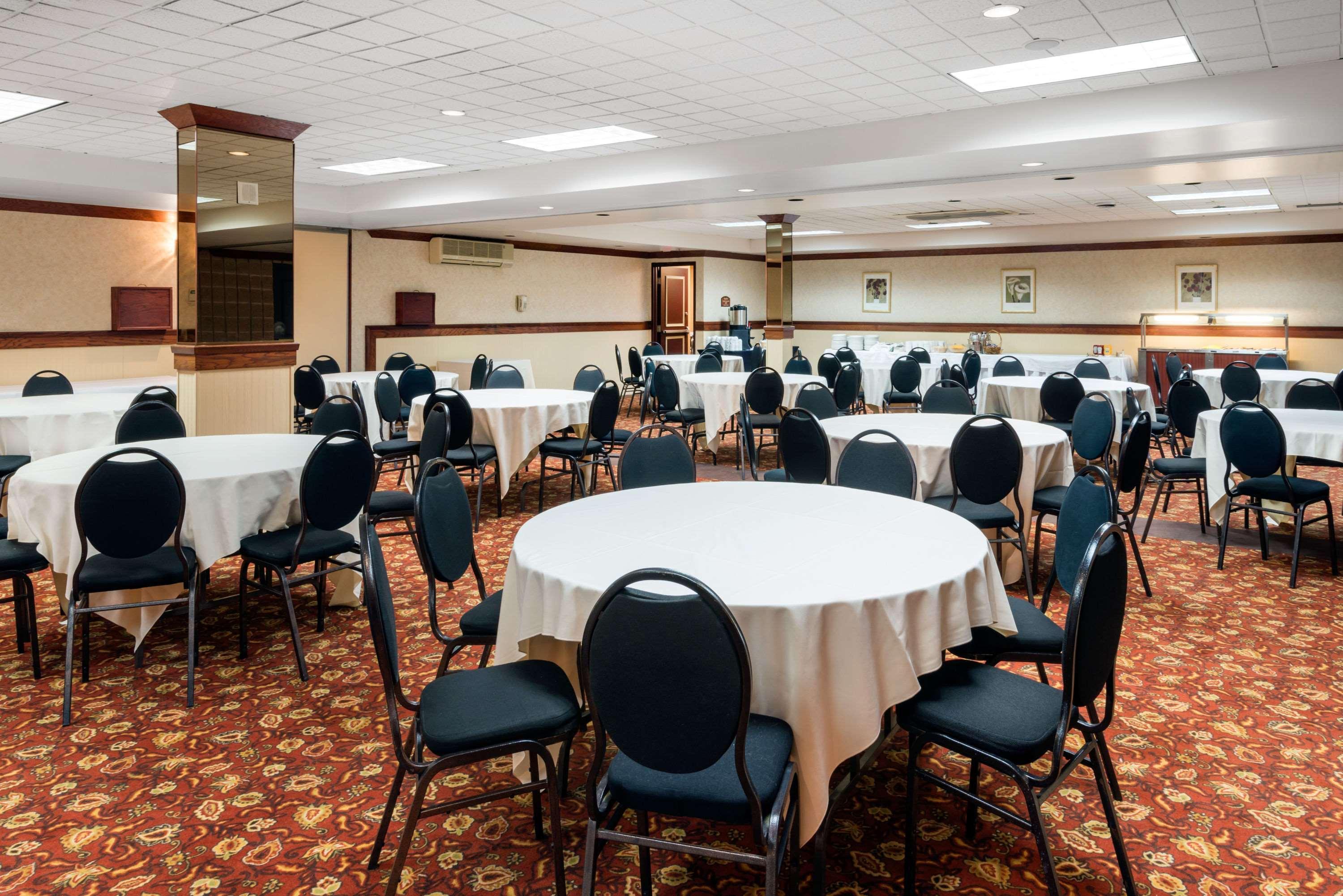 Ramada Plaza By Wyndham Gatineau/Manoir Du Casino Hotel Ngoại thất bức ảnh