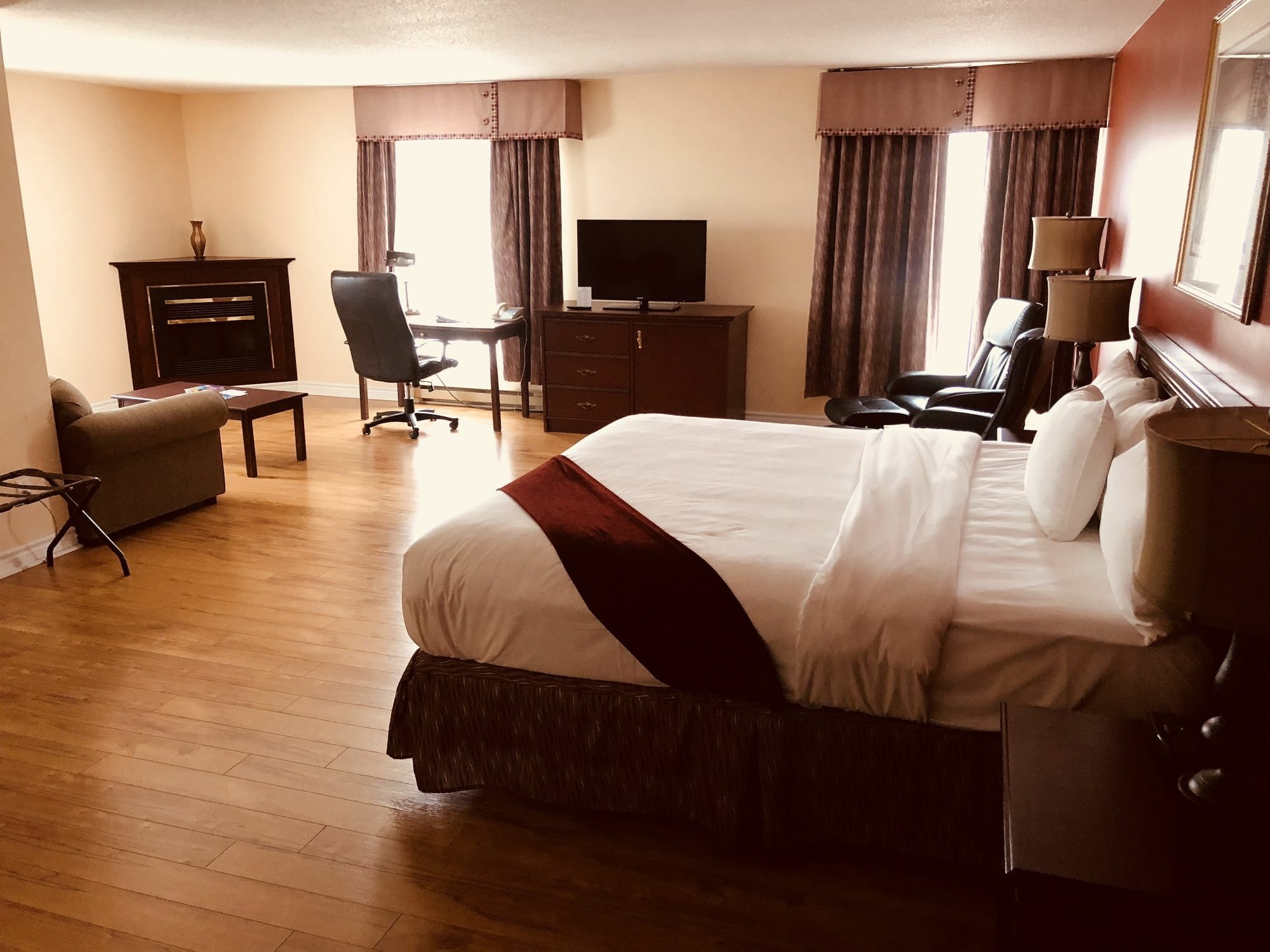 Ramada Plaza By Wyndham Gatineau/Manoir Du Casino Hotel Ngoại thất bức ảnh